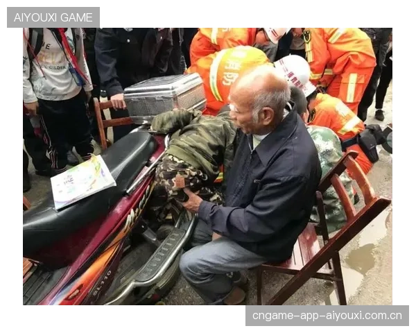 自行车赛出现惊险摔车后仍坚持完赛，勇者无畏的精神让人动容